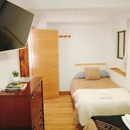 Casa Playa Valdenoja ホームステイ