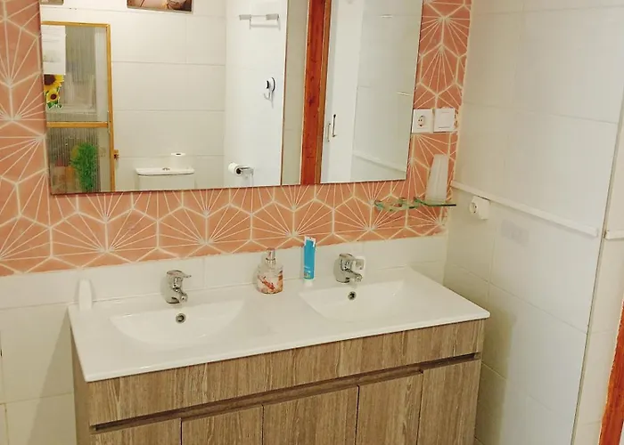 Homestay Casa Playa Valdenoja *