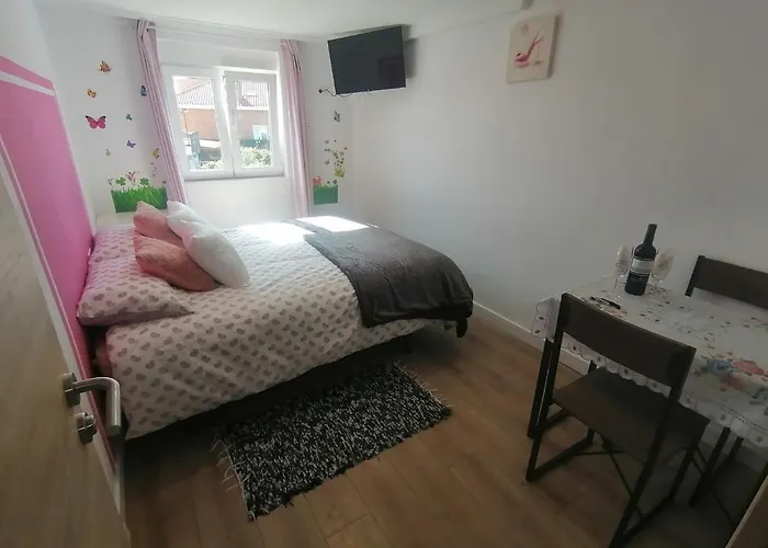 Casa Playa Valdenoja בית אירוח סנטנדר